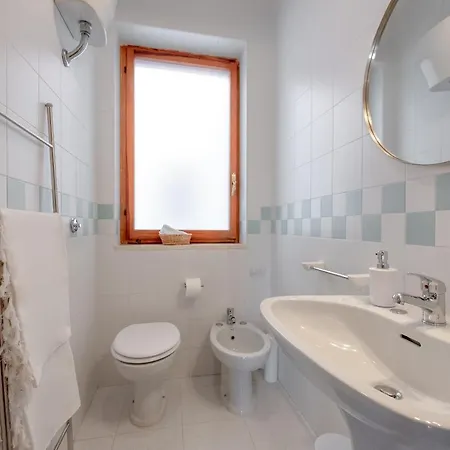 Holiday home Maria Beach House - 2min Walk To The Beach - Rooftop Terrace With Sea View